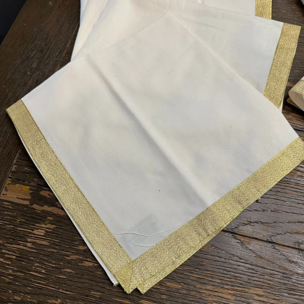 Pottery Barn 8 Piece 20 x 20 inch Napkins White w/ Gold Trims Cotton